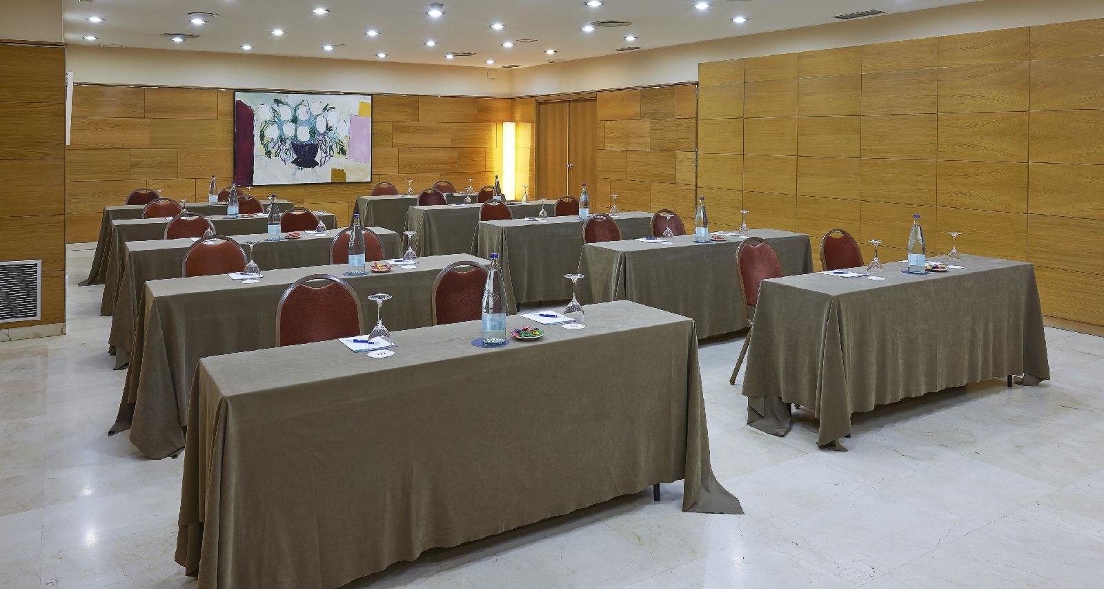 iStay by NH Zaragoza Sport Hotel