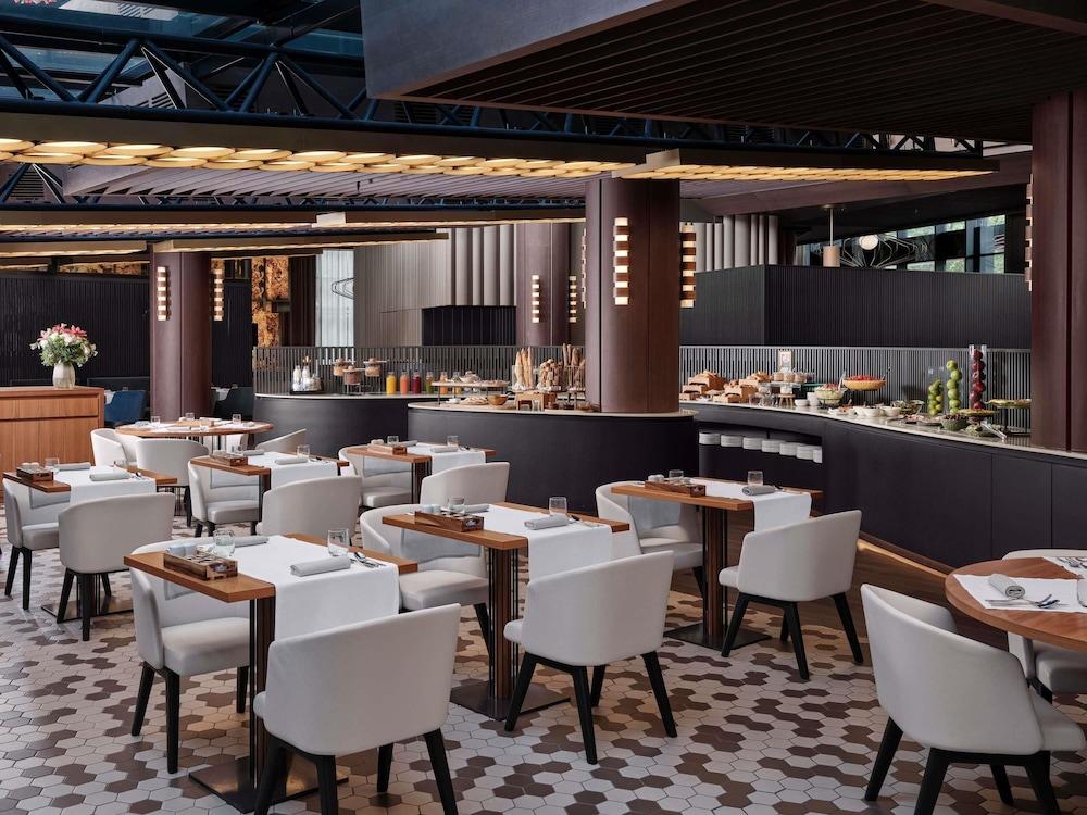 Sofitel Barcelona Skipper