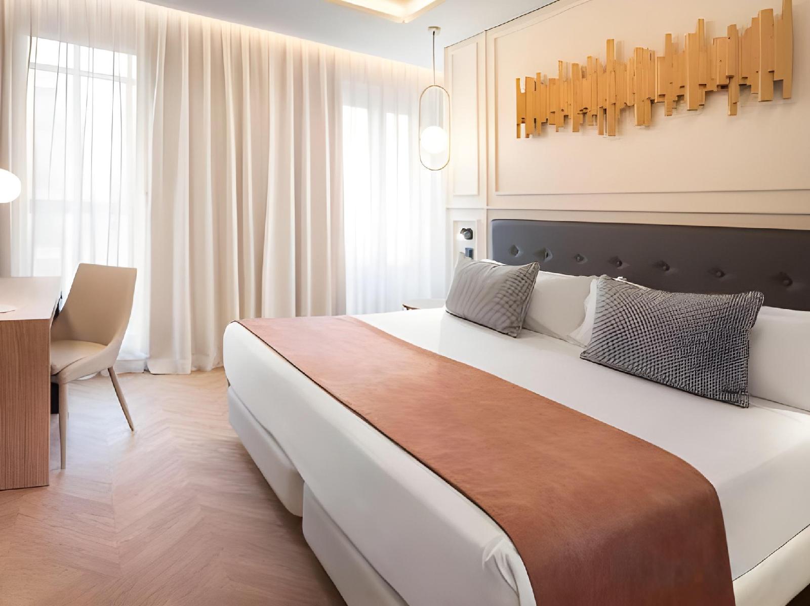 Catalonia Goya Hotel