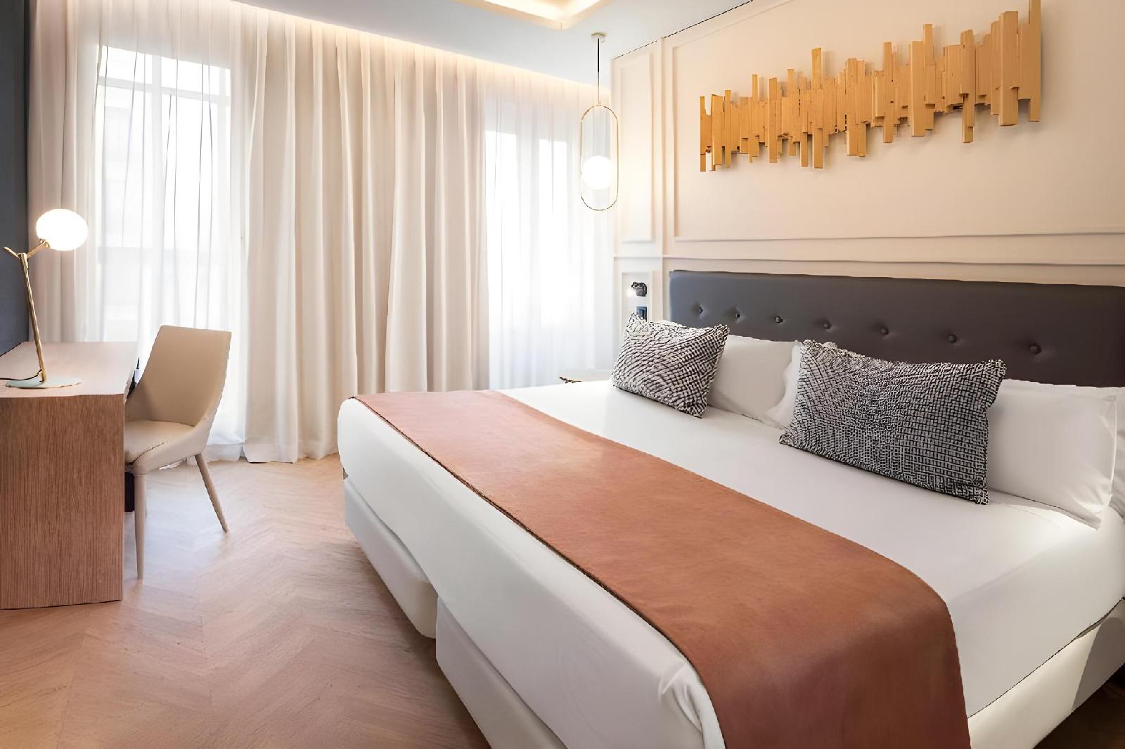 Catalonia Goya Hotel