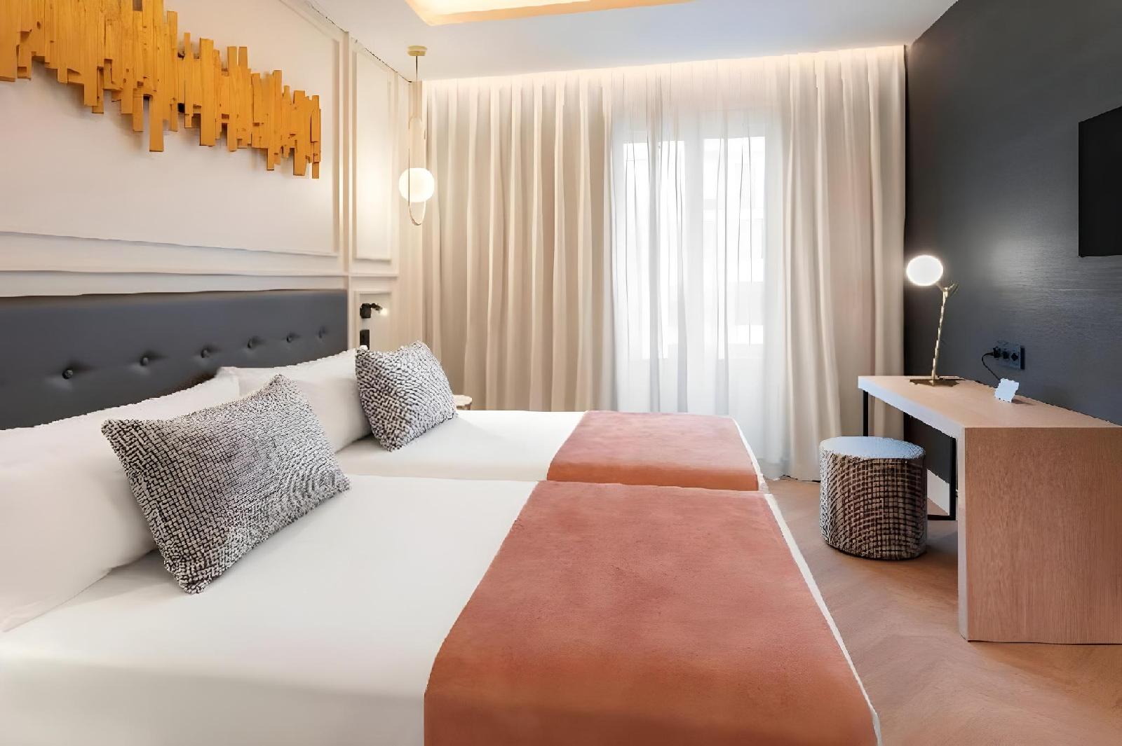 Catalonia Goya Hotel