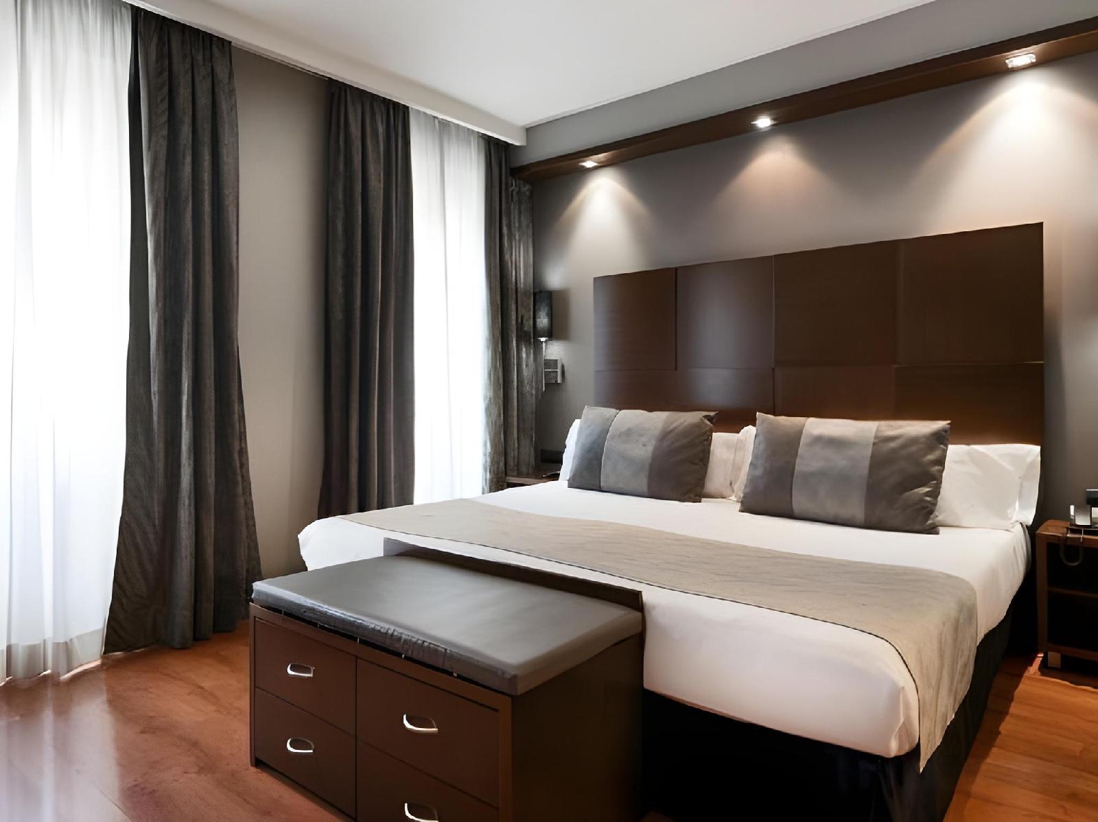 Catalonia Goya Hotel