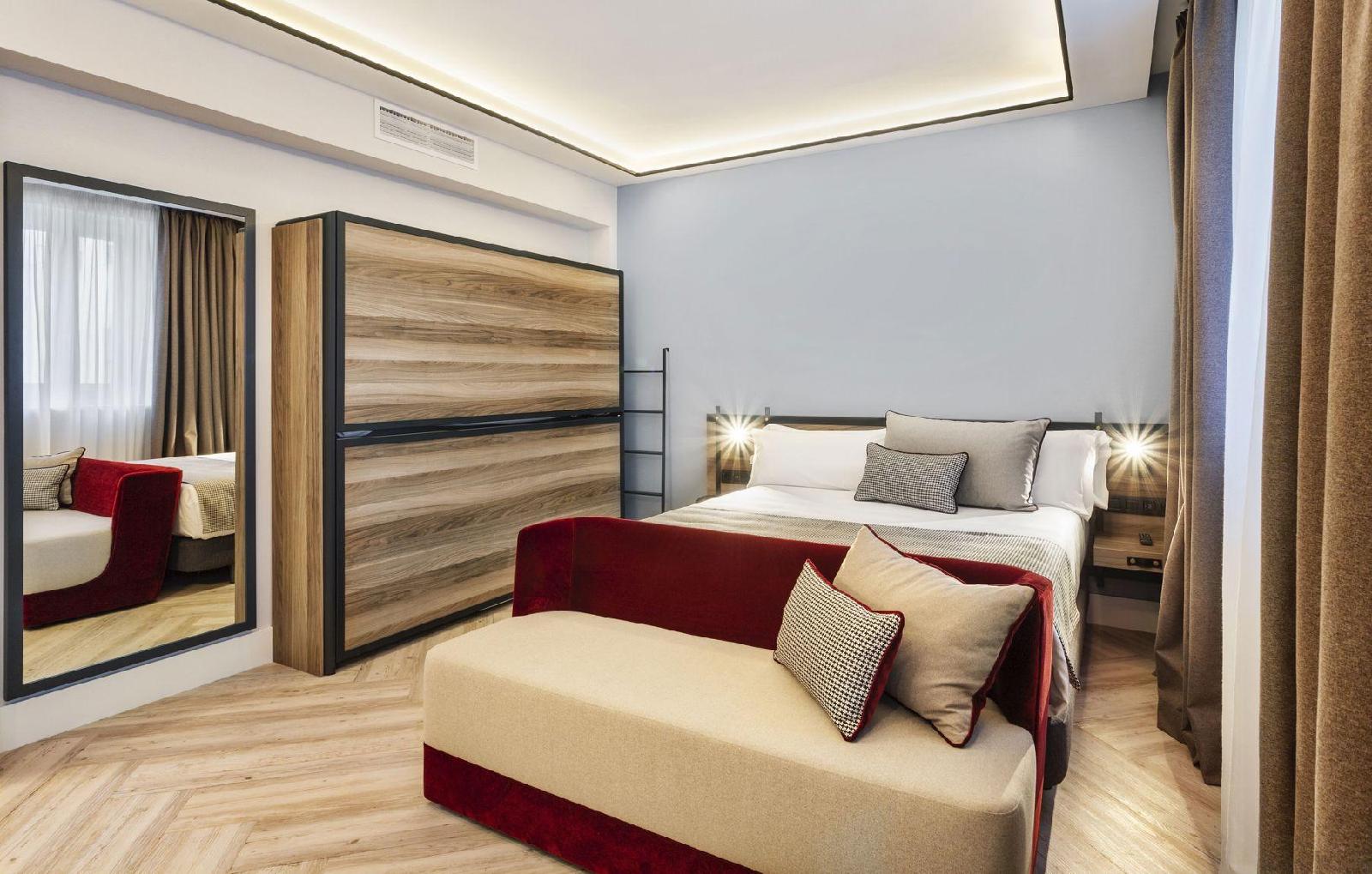 Catalonia Goya Hotel