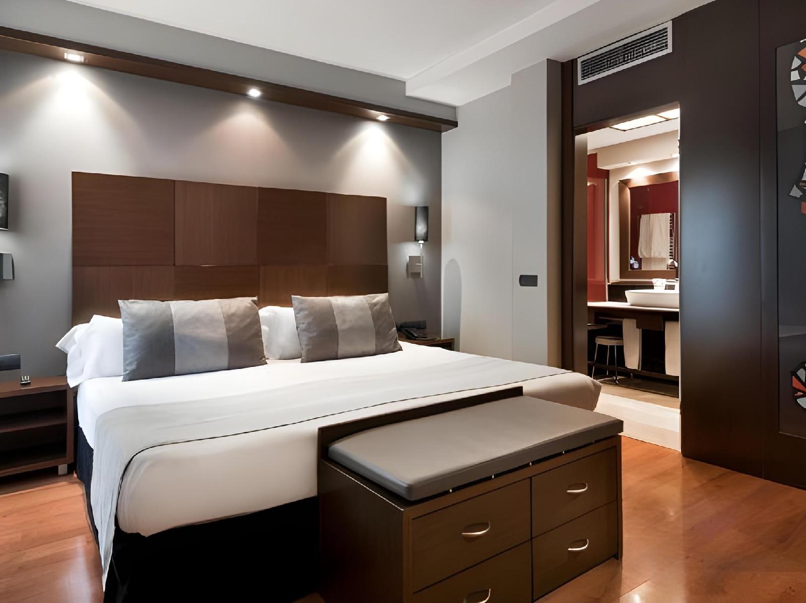 Catalonia Goya Hotel