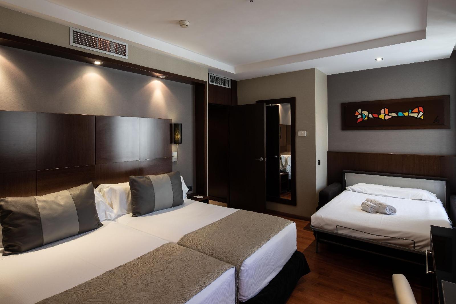 Catalonia Goya Hotel