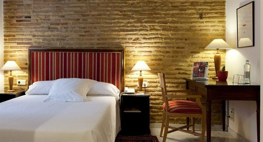 Ad Hoc Monumental Hotel