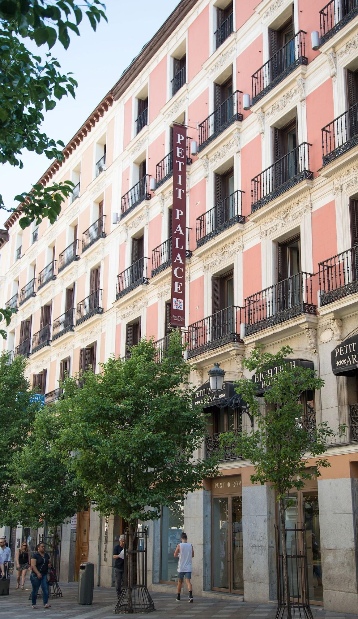 Petit Palace Arenal