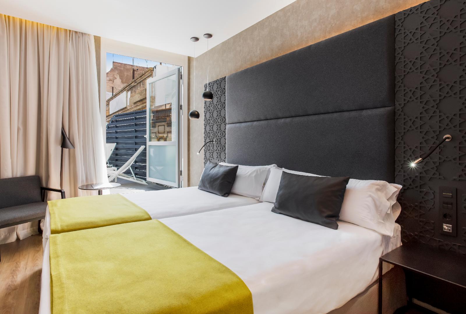 Catalonia Giralda Hotel
