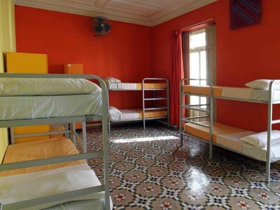Red Nest Hostel