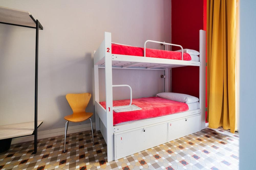 Red Nest Hostel