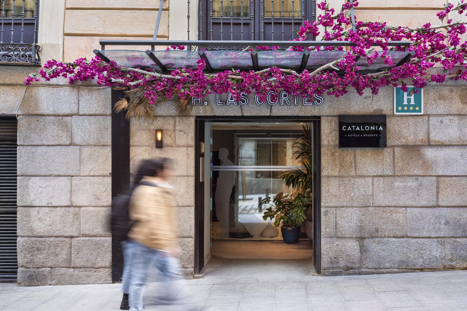 Catalonia Las Cortes Hotel