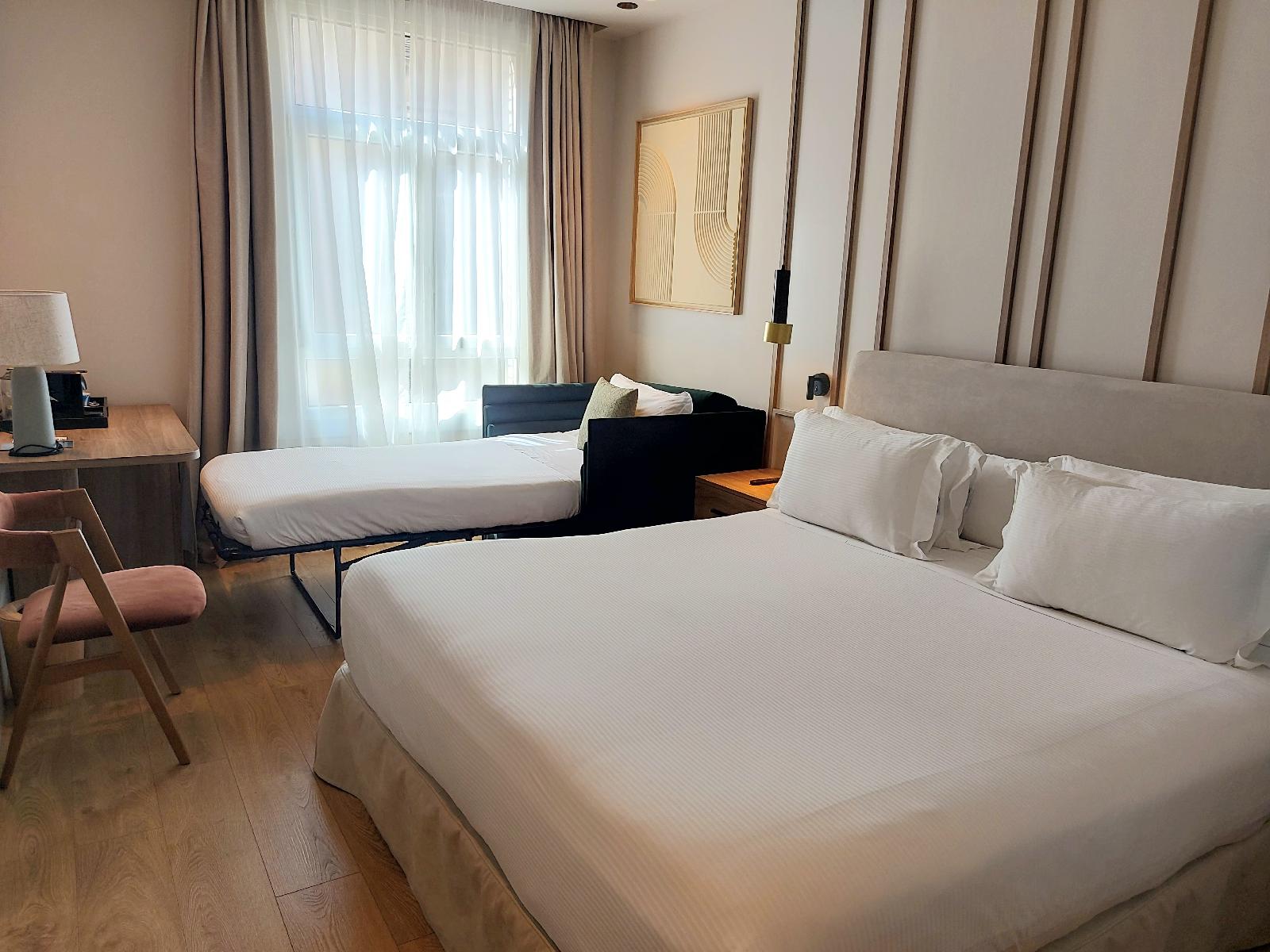 H10 Puerta De Alcalá 4* Sup
