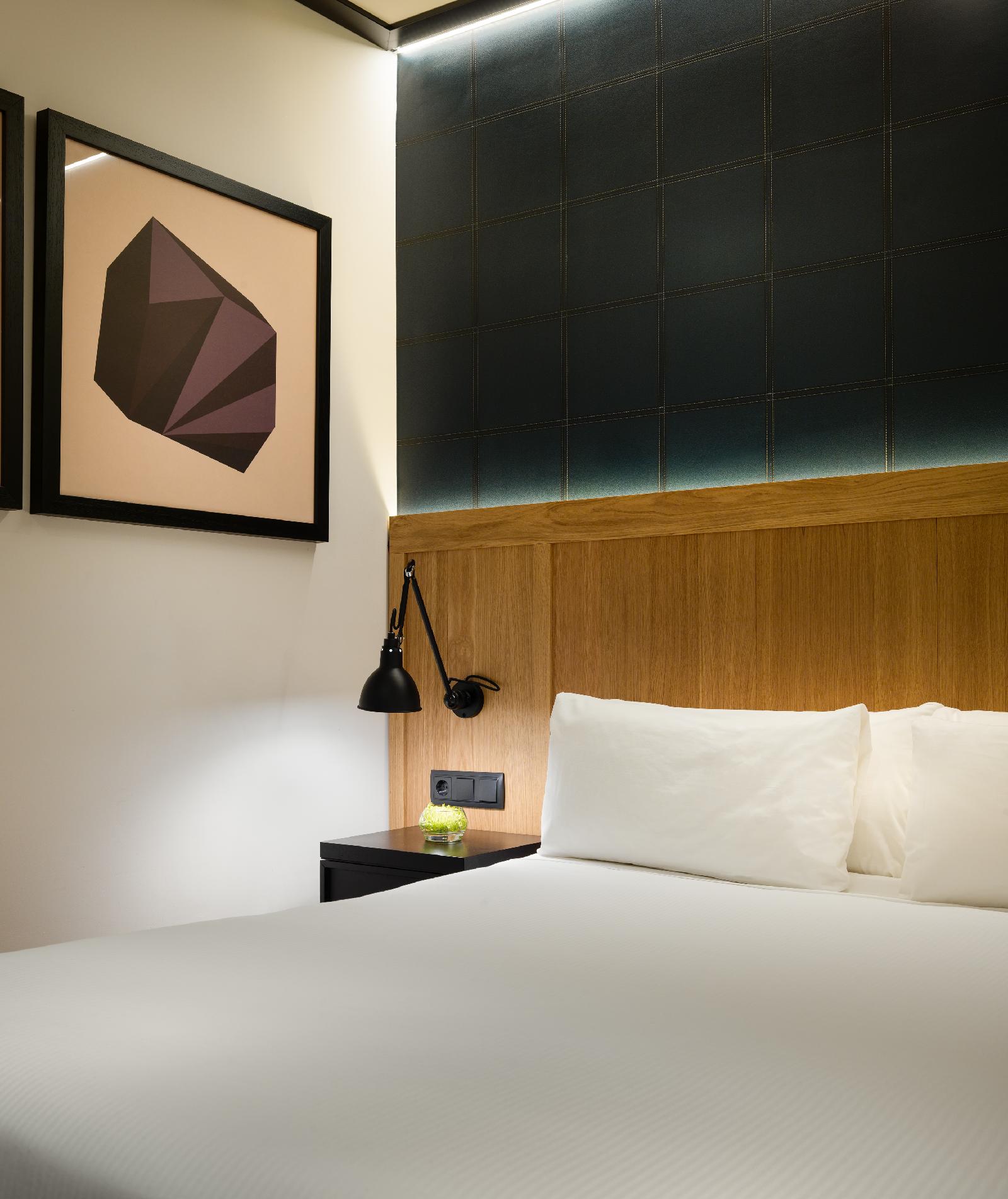 H10 Puerta De Alcalá 4* Sup