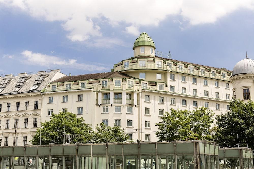 Austria Trend Hotel Ananas