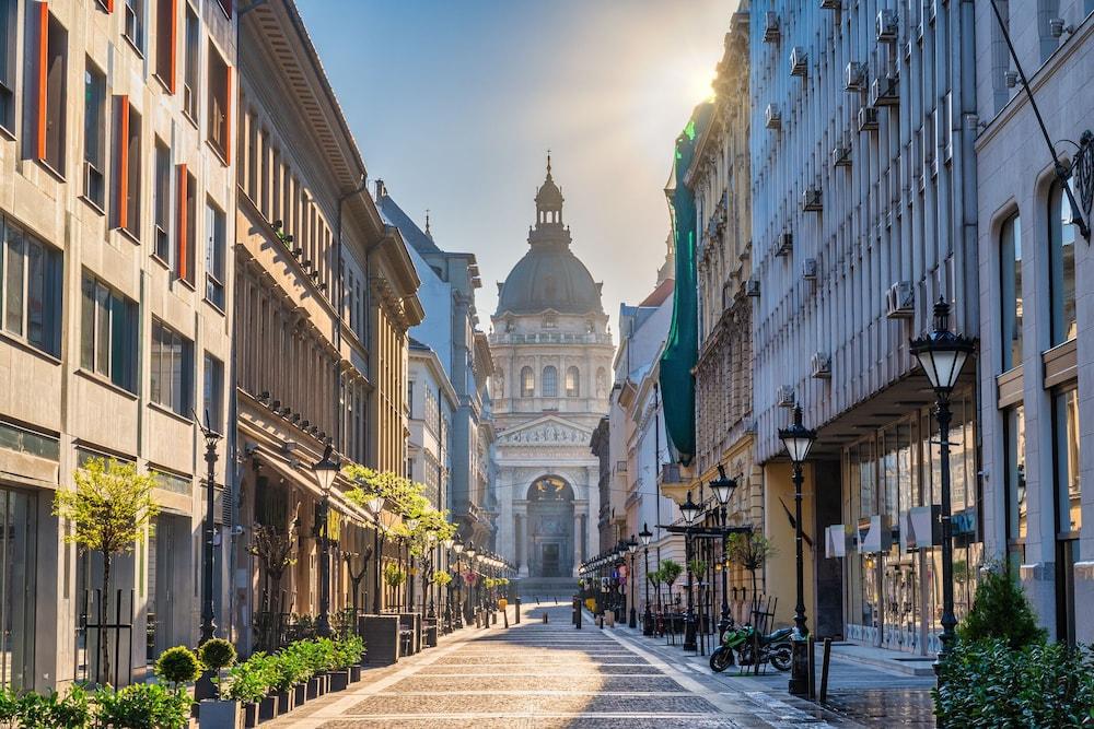 📍 Budapest