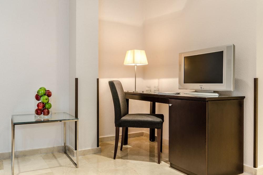 Exe Suites 33