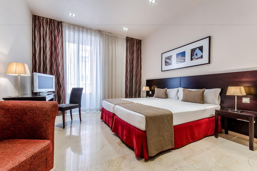 Exe Suites 33