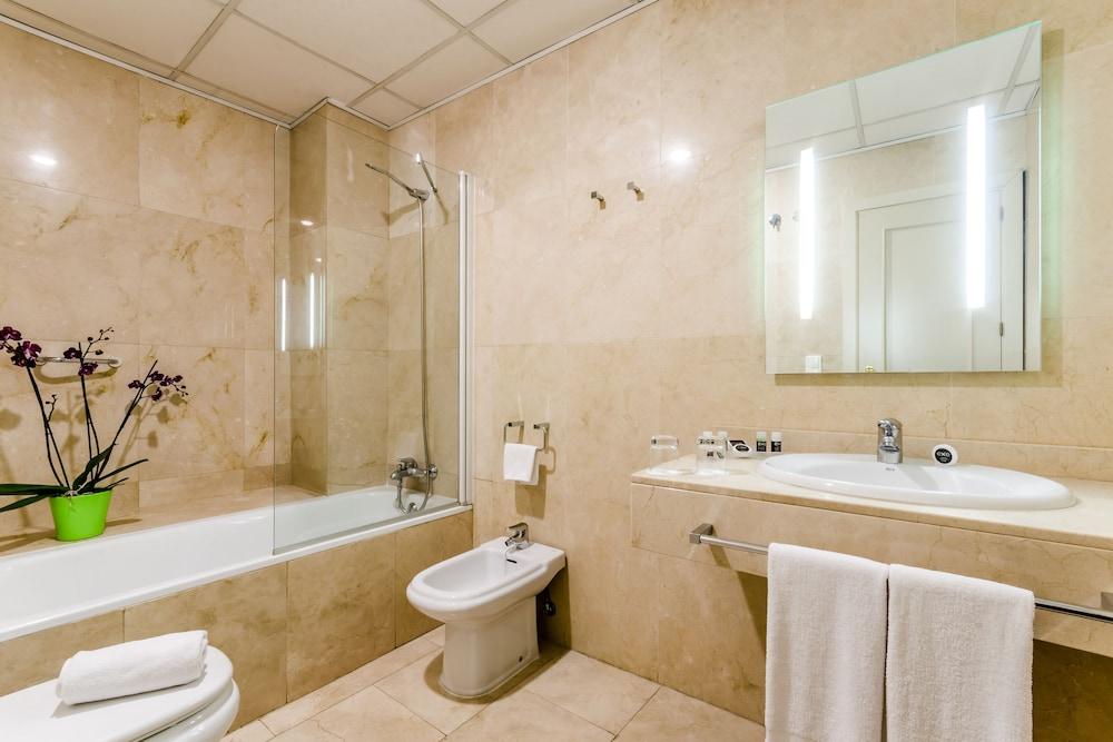 Exe Suites 33