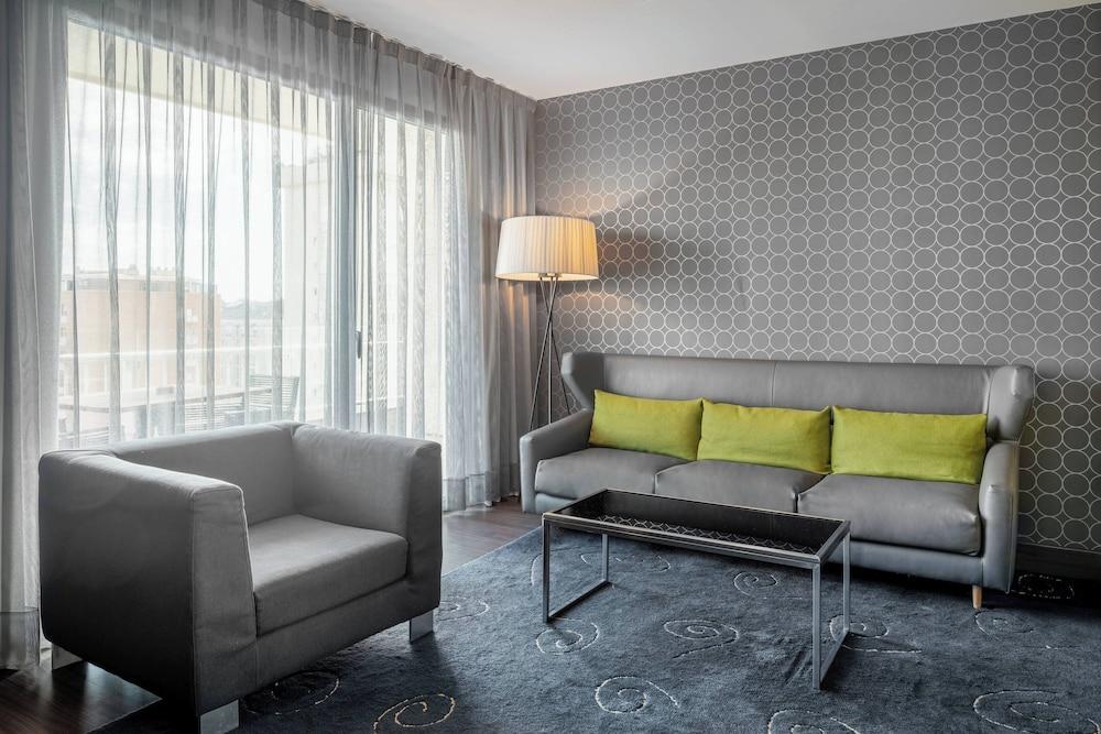Ac Hotel Victoria Suites By Marriott