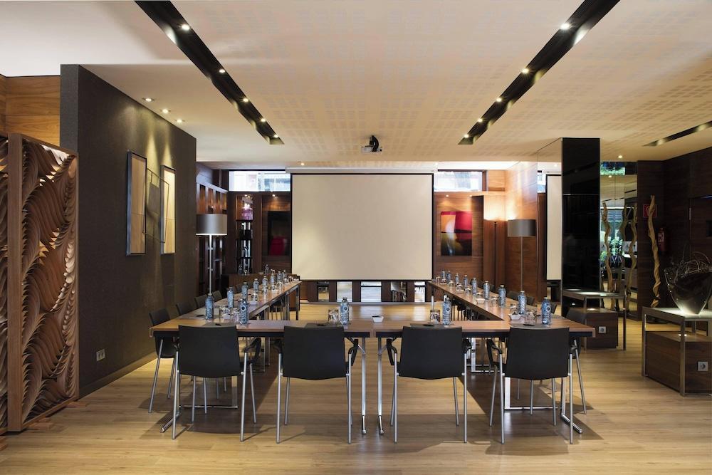 Ac Hotel Victoria Suites By Marriott