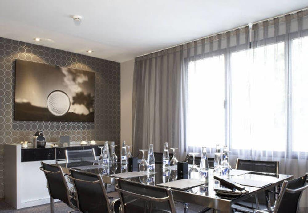 Ac Hotel Victoria Suites By Marriott