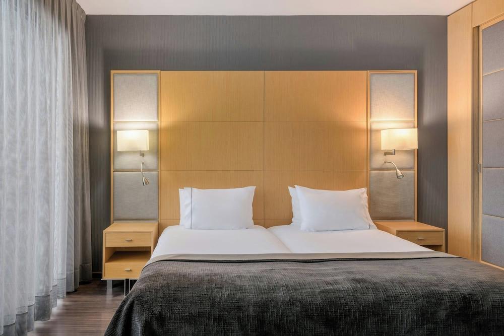 Ac Hotel Victoria Suites By Marriott