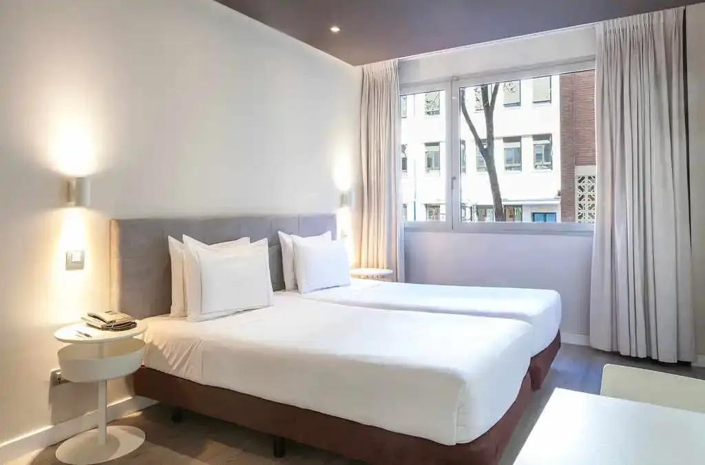 Suites Viena Plaza De España