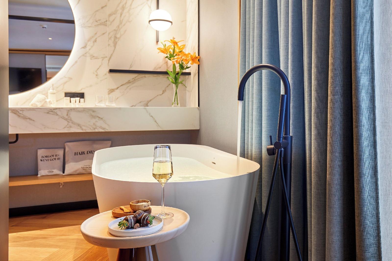 Kimpton Vividora Hotel By Ihg