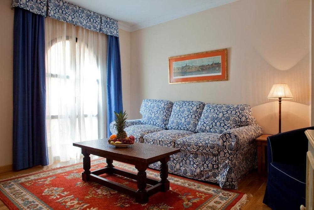 Doña Maria Hotel