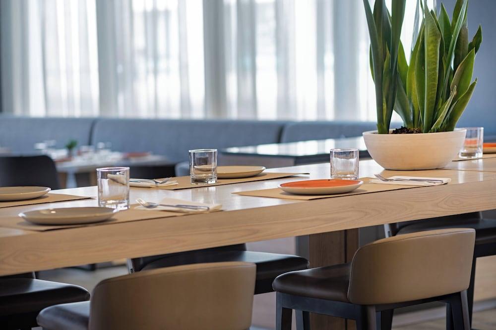 Ac Hotel Madrid Feria By Marriott
