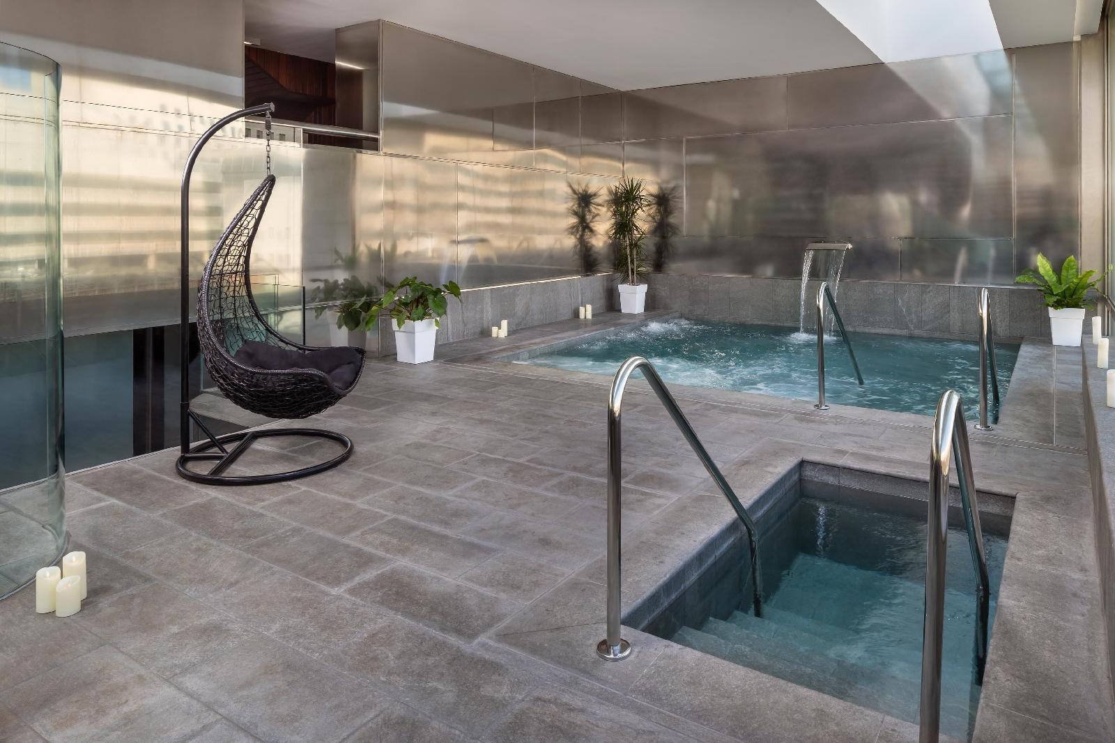 NH Collection Barcelona Constanza
