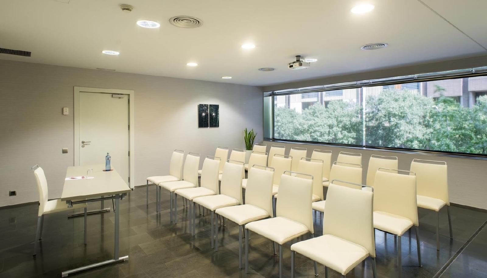 NH Collection Barcelona Constanza