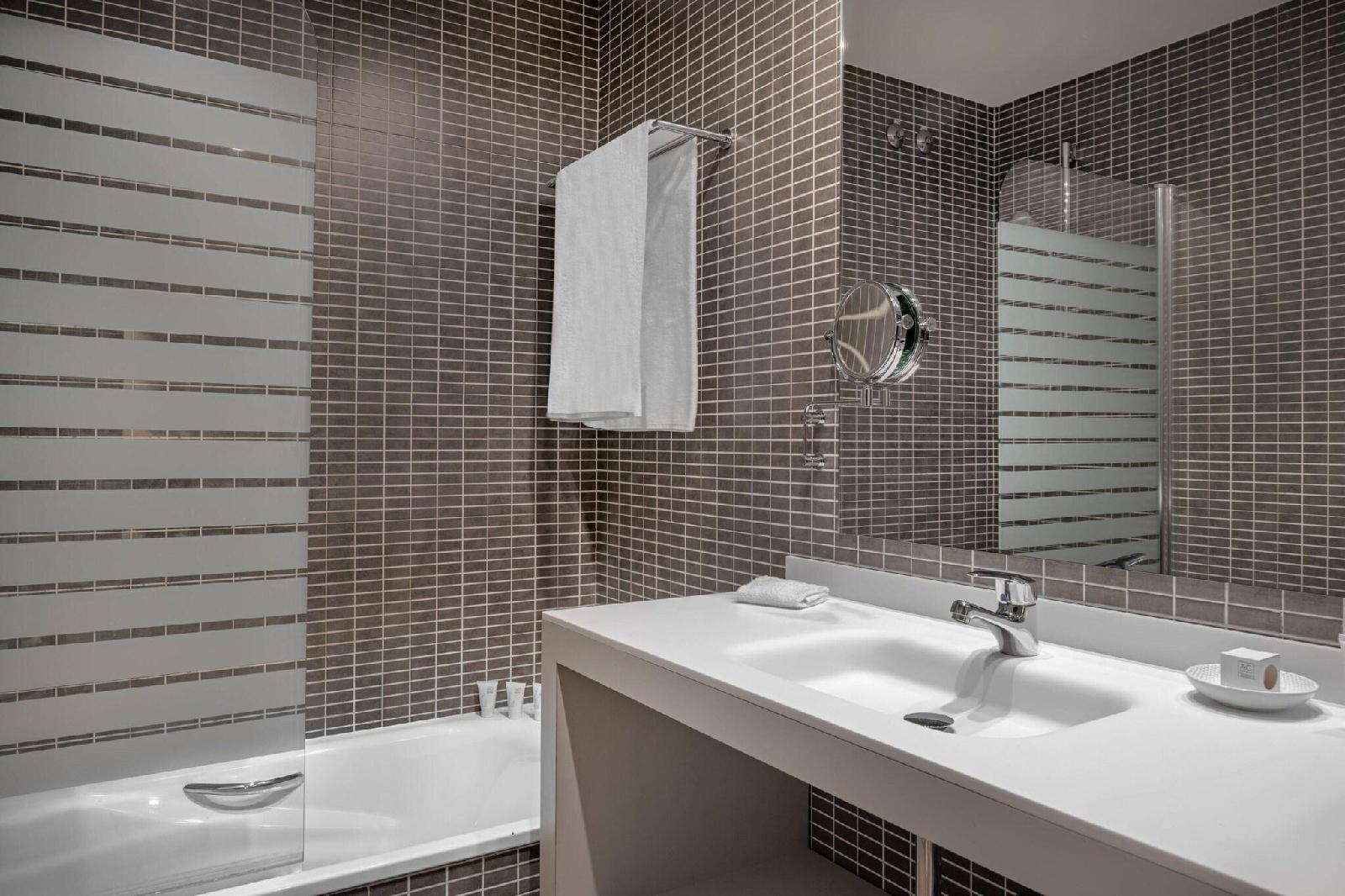 Ac Hotel Recoletos By Marriott