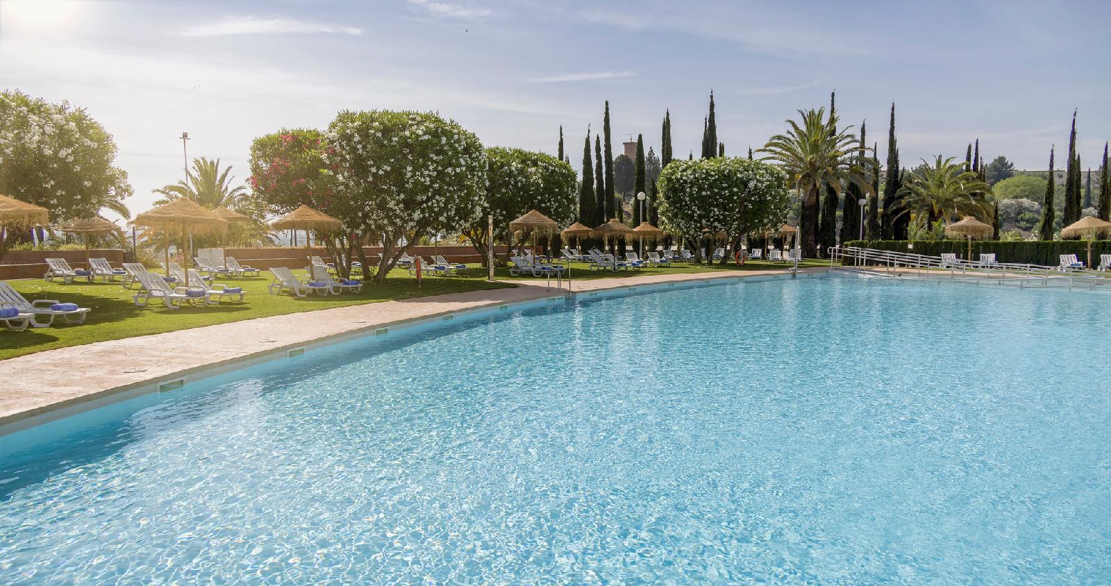 Hotel Ilunion Alcora Sevilla