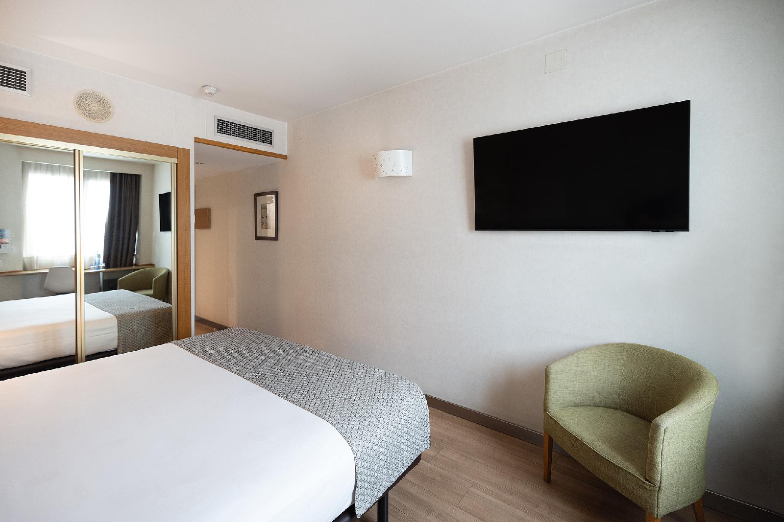 Catalonia Albeniz Hotel