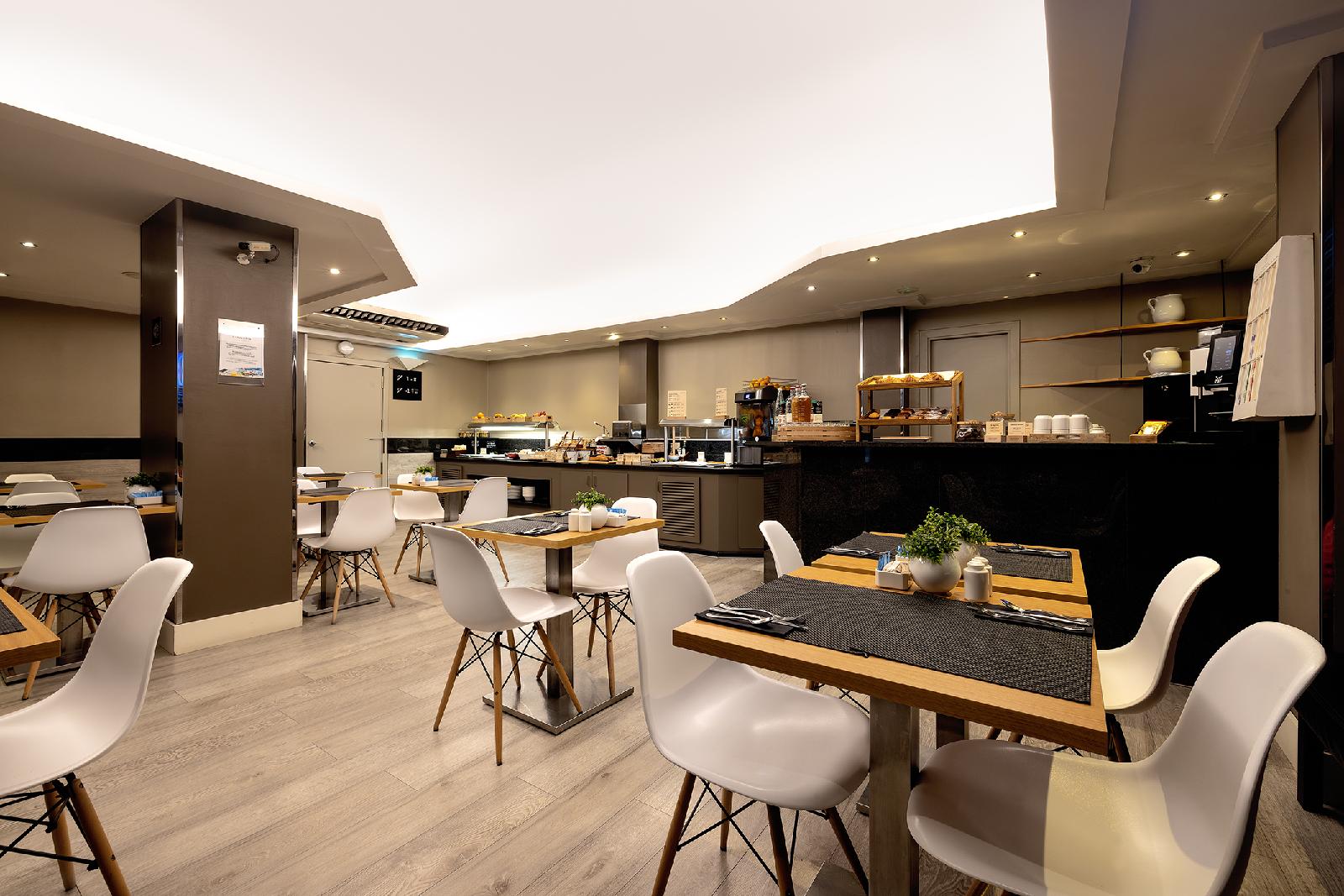 Catalonia Albeniz Hotel