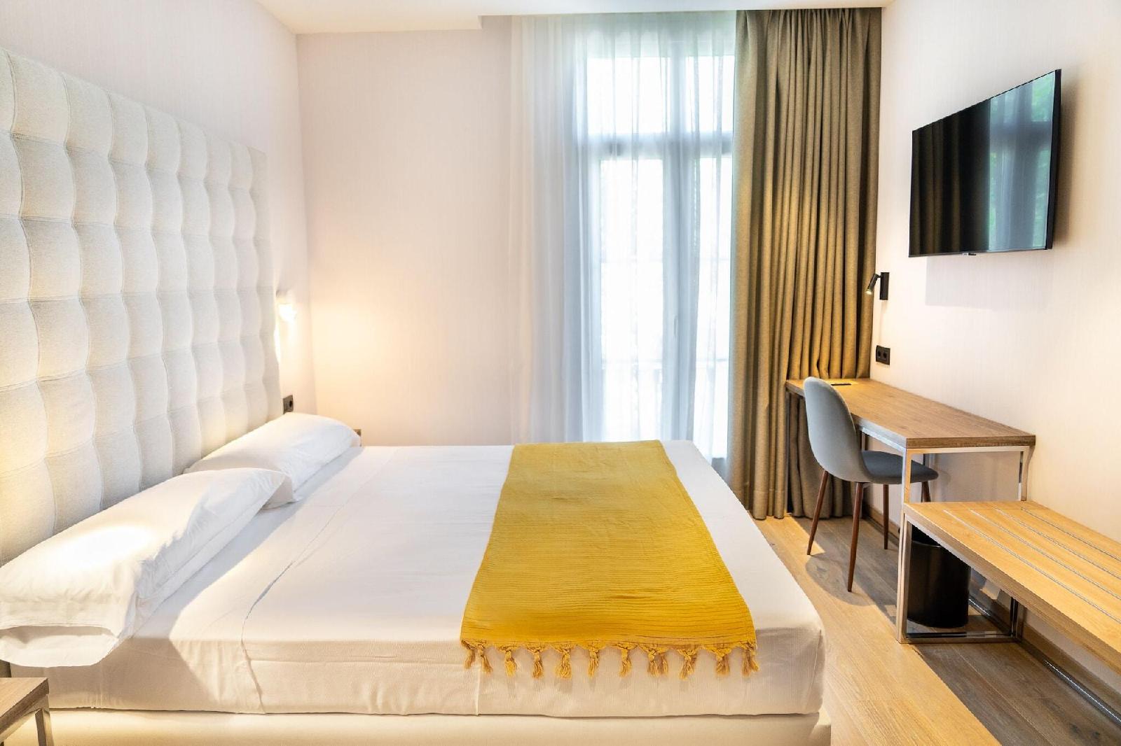 Hotel Caledonian