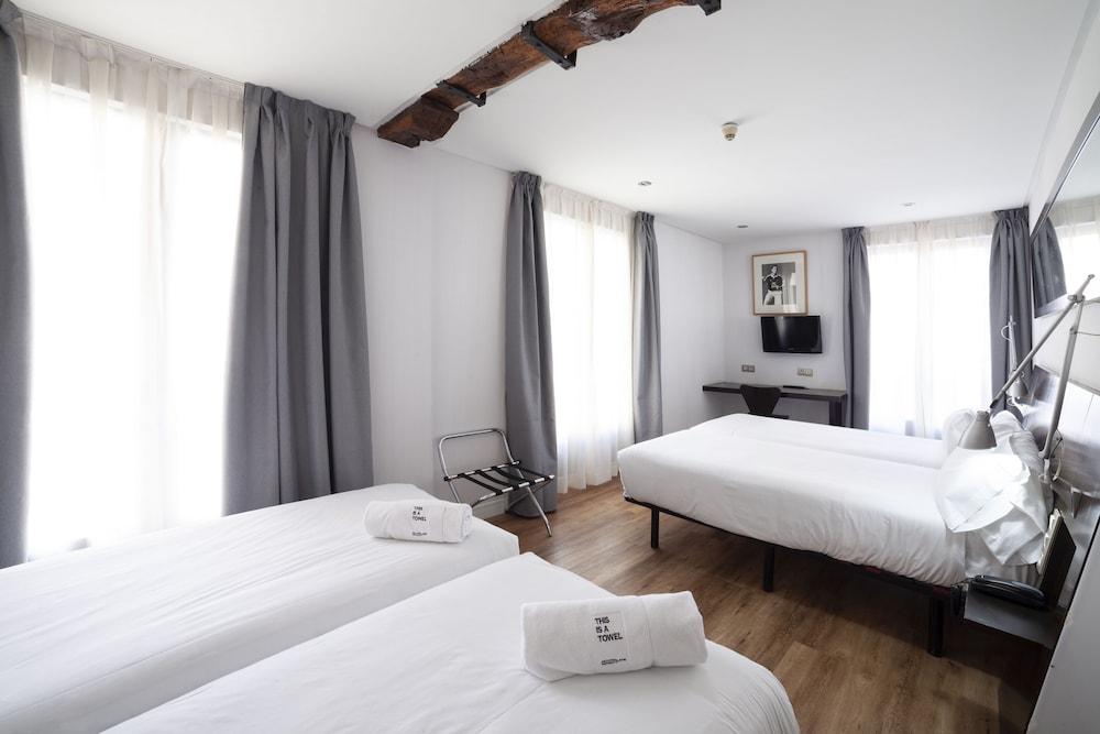 Petit Palace Arana