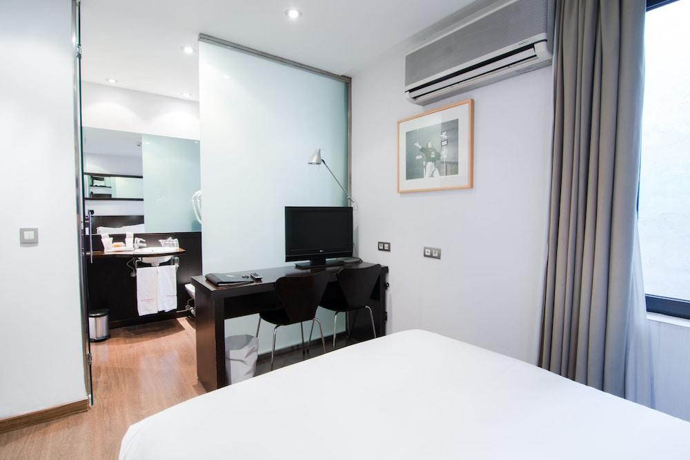 Petit Palace Arana