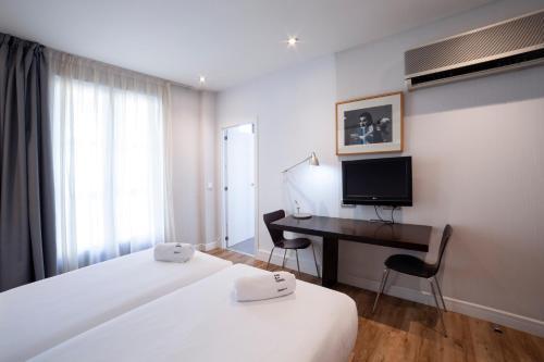 Petit Palace Arana