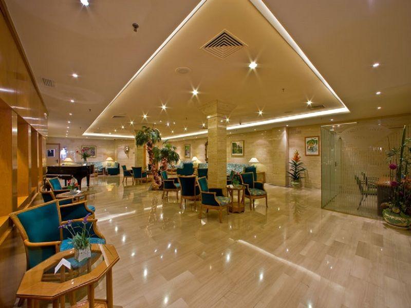 Hotel Lleo