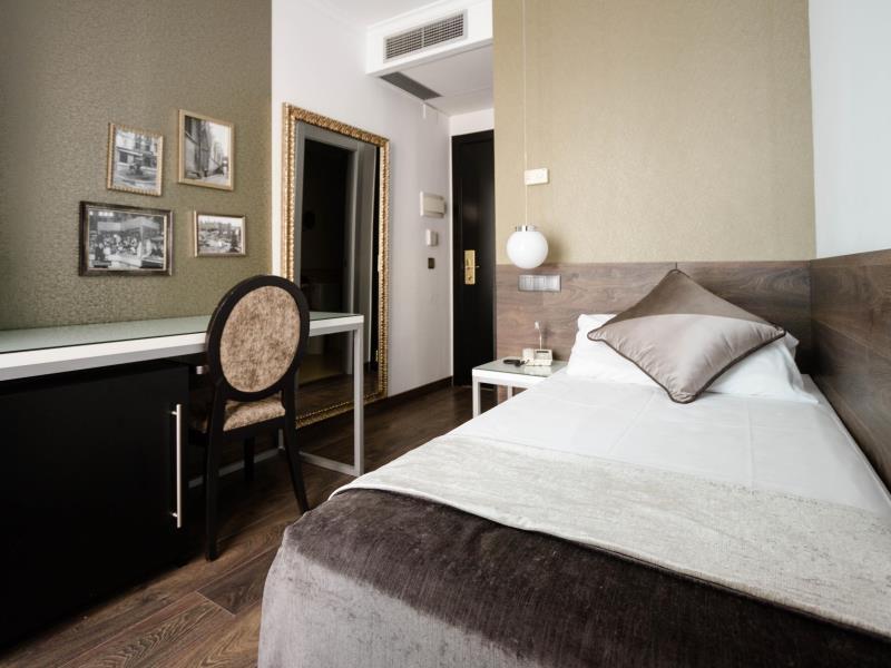 Hotel Moderno Barcelona