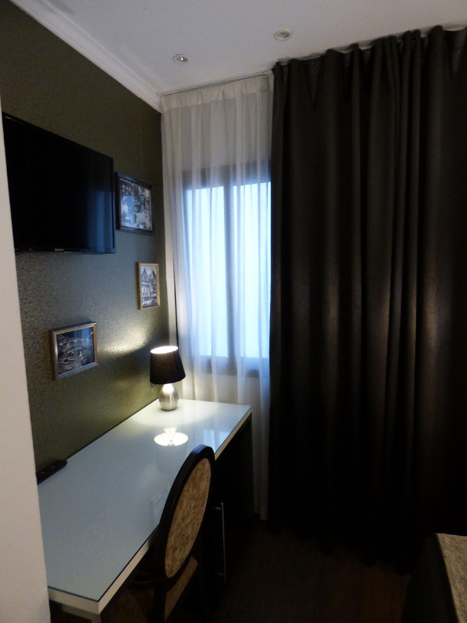Hotel Moderno Barcelona