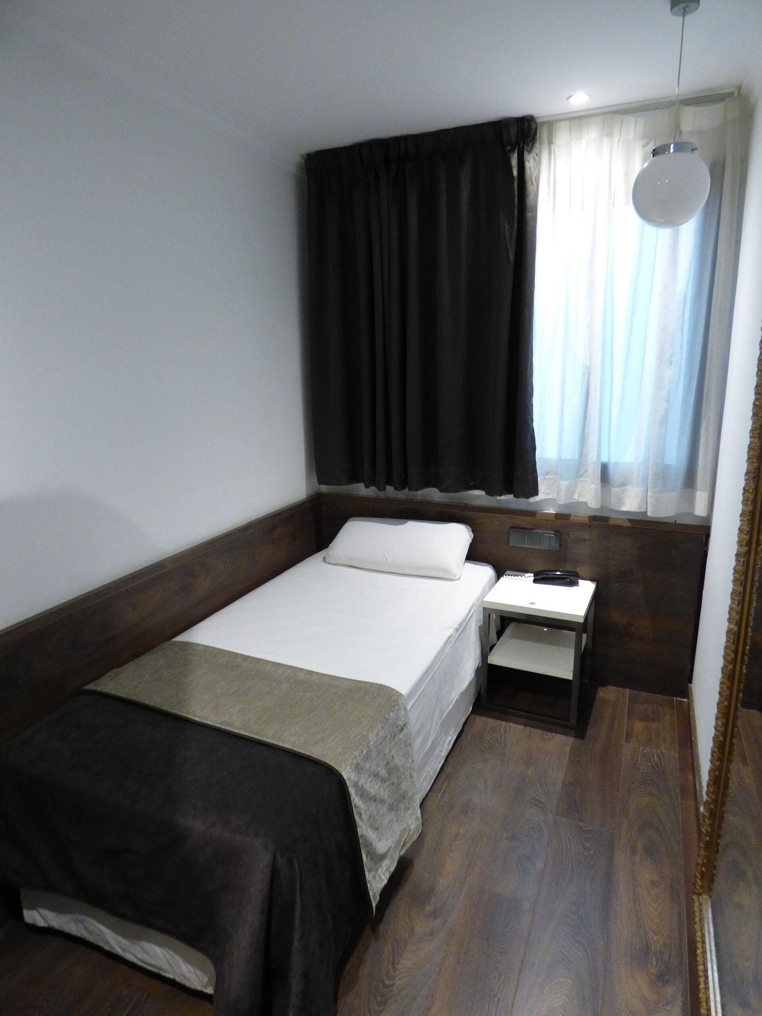 Hotel Moderno Barcelona