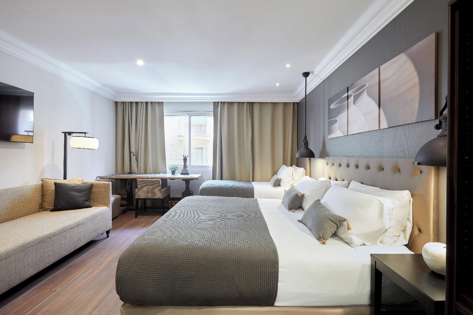 Hotel Cortes Rambla