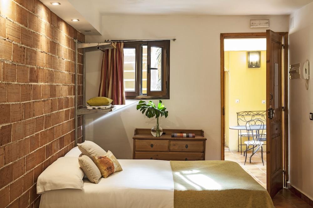 Ainb Las Ramblas-Guardia Apartments