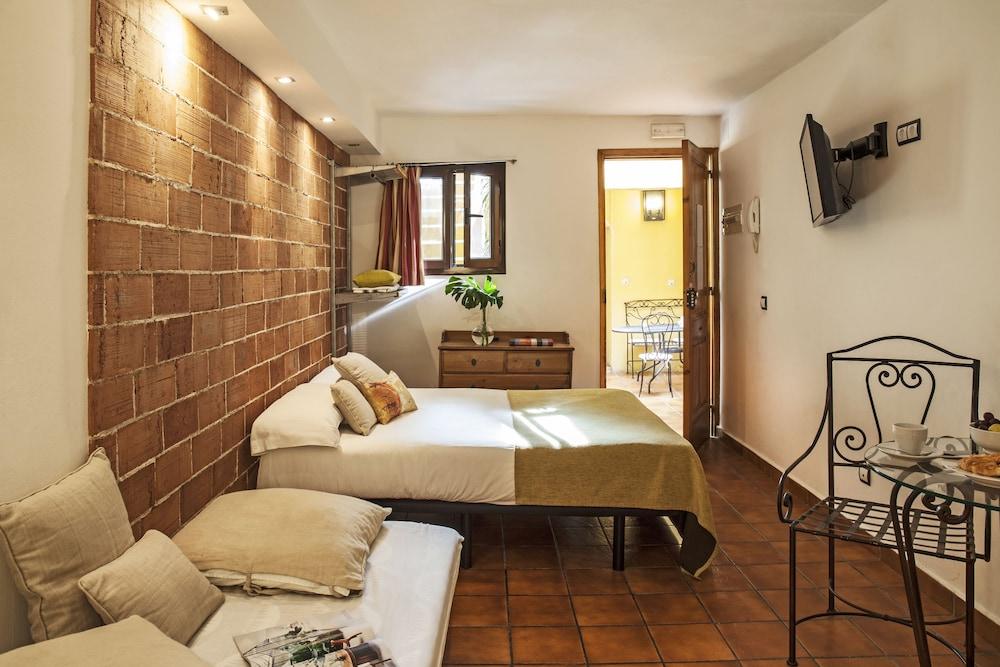 Ainb Las Ramblas-Guardia Apartments