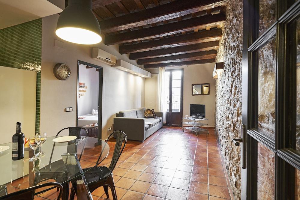 Ainb Las Ramblas-Guardia Apartments