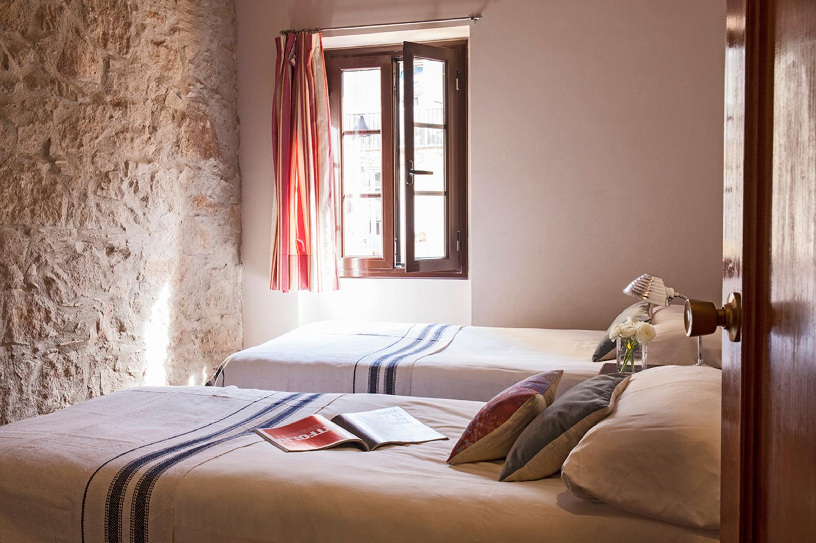 Ainb Las Ramblas-Guardia Apartments