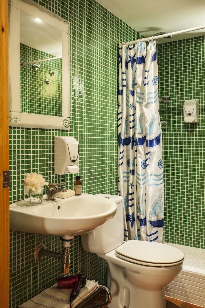 Ainb Las Ramblas-Guardia Apartments